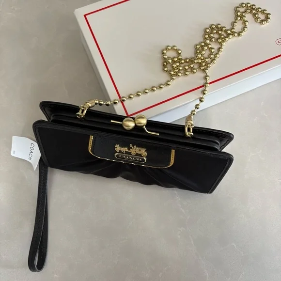 NWT 𝑅𝑎𝑟𝑒 Y2K 𝑉𝑖𝑛𝑡𝑎𝑔𝑒 Coach Limited Edition Amanda Framed Satin Clutch Bag 42033 - Picture 7 of 17